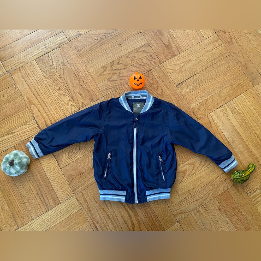 Timberland kids jacket with hat. Size 3T/ 94